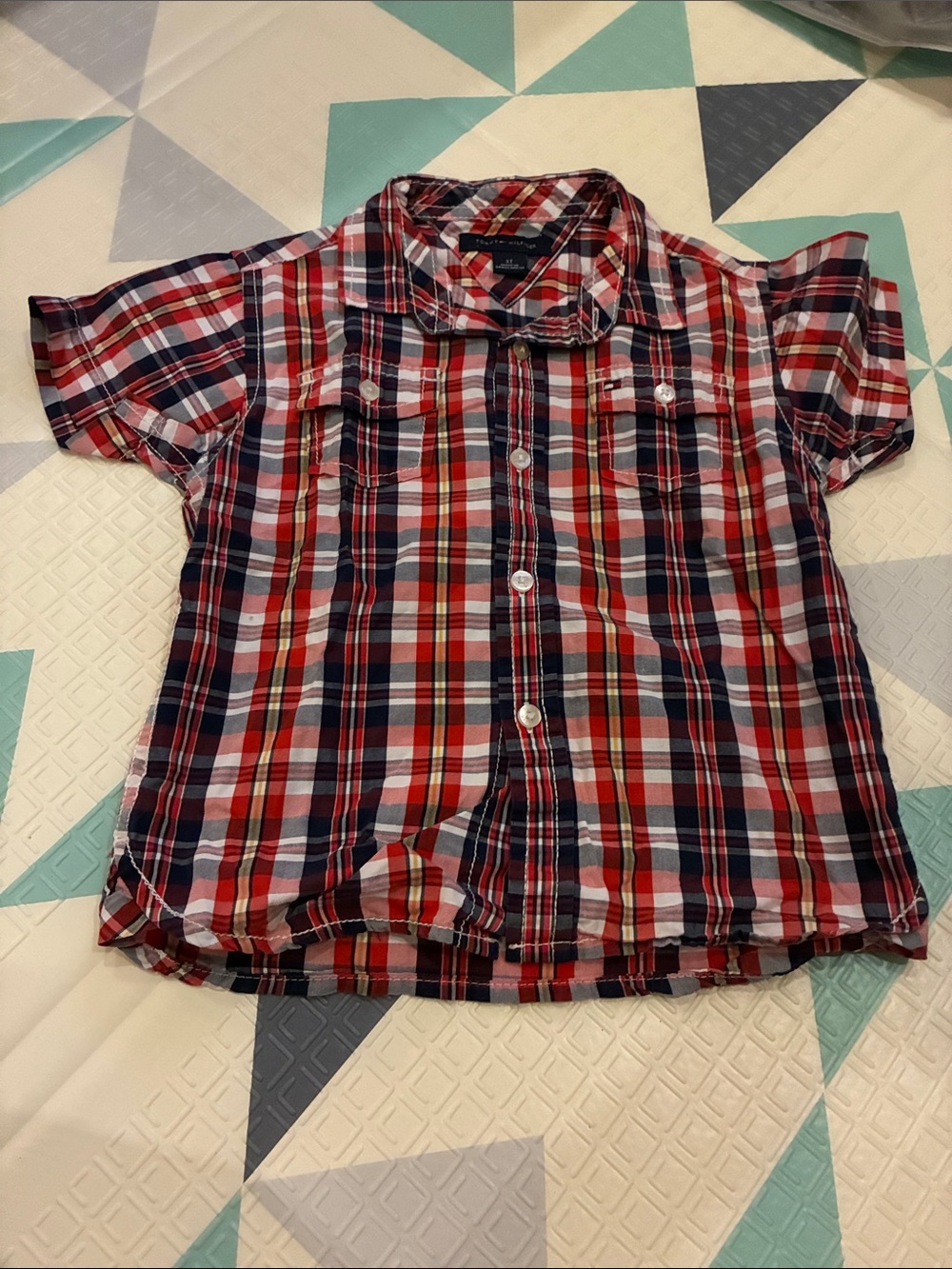20/25$ 🧸 Red & Navy Plaid Short-Sleeve Shirt for Kids